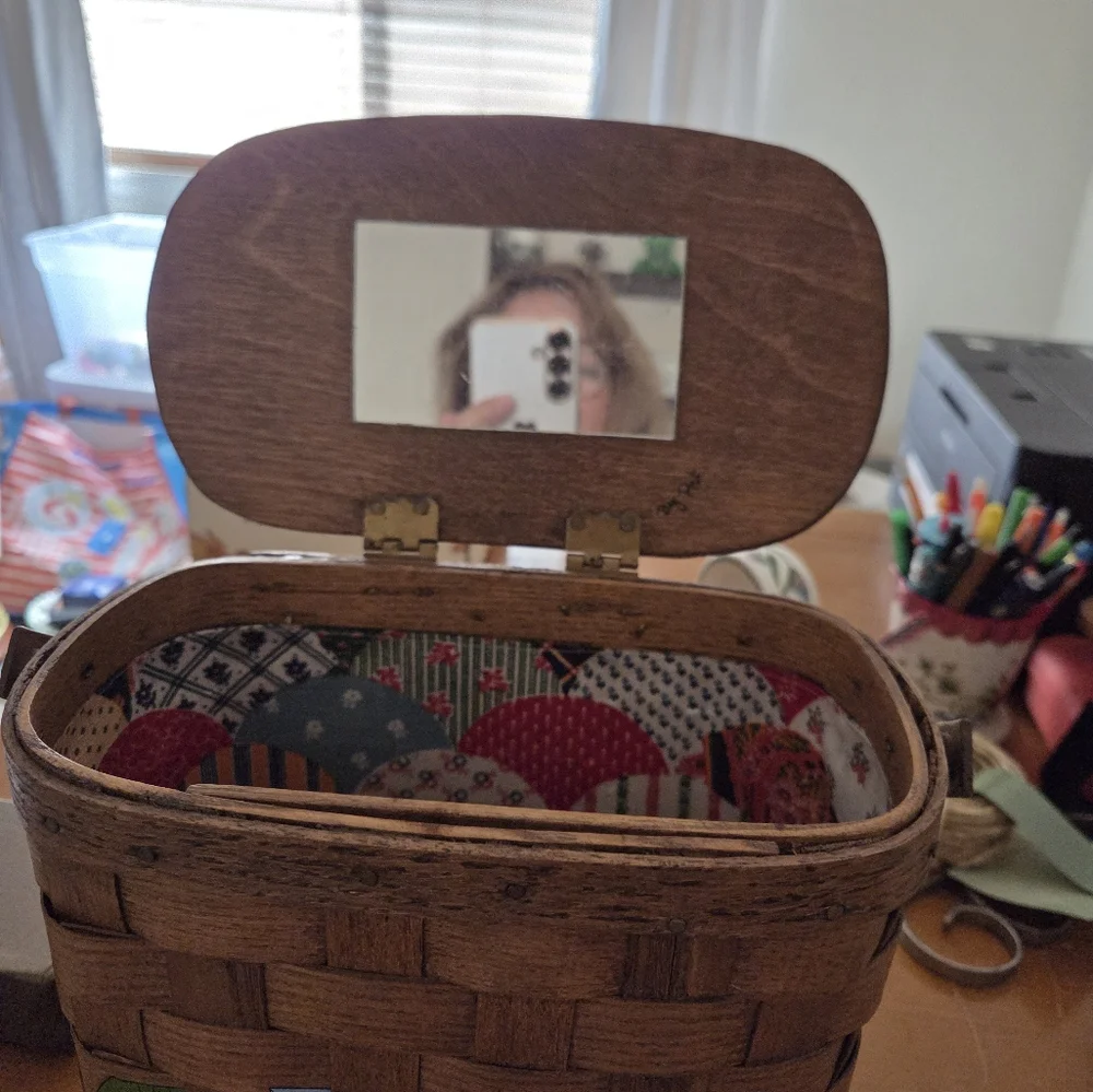 70's Hand-painted Woven Wood Basket Purse Lined In Calico And Has Brass Hinges